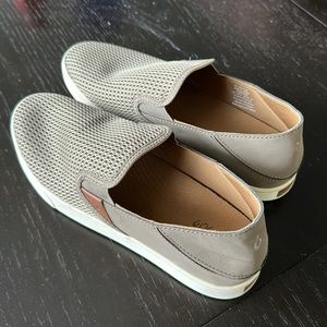 Olukai Pehuea shoes, color is a green/brown/tan, listed as “clay”. NWOT. Size 11